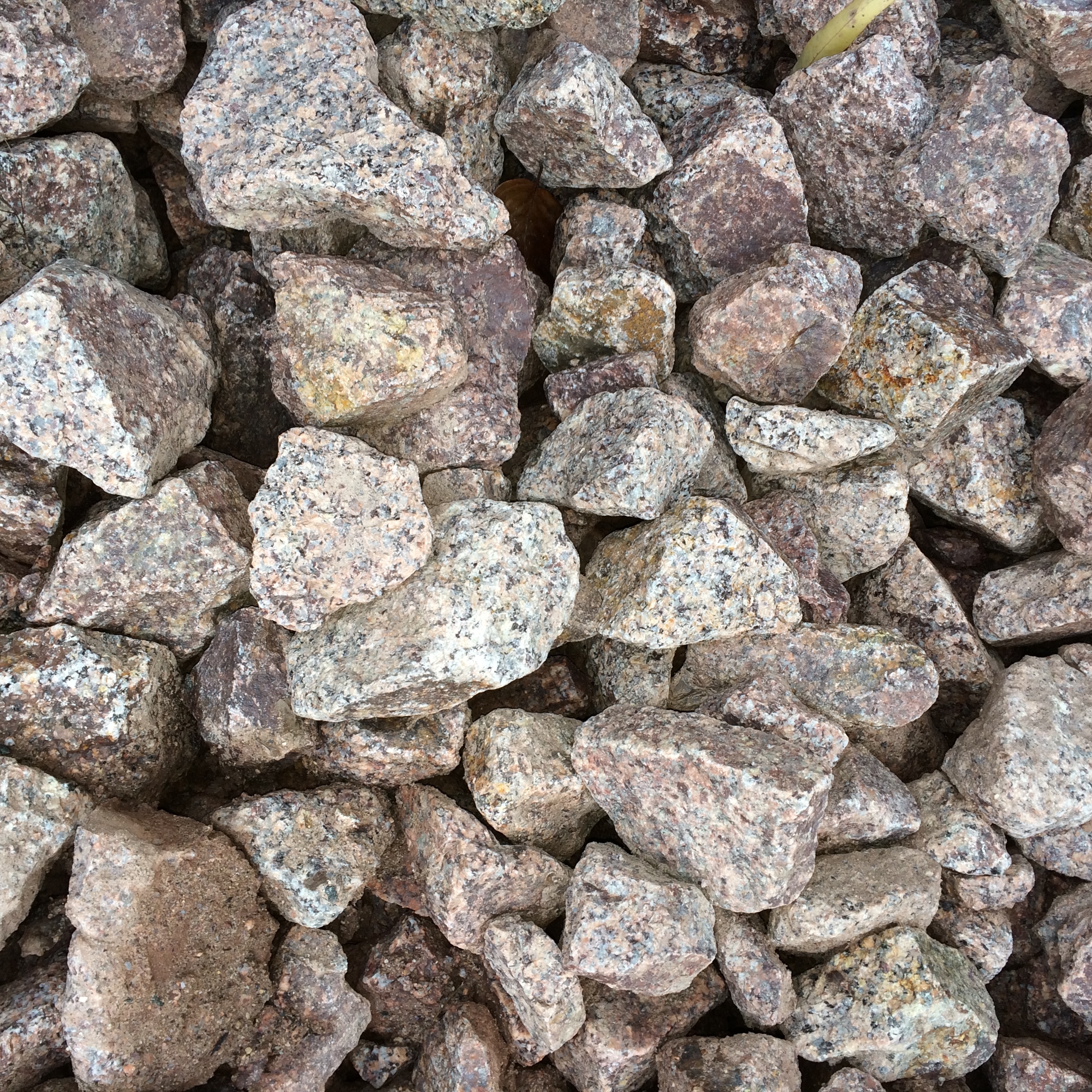 Granitsplitt rot 16/32Big Bag individuelle Menge eingeben