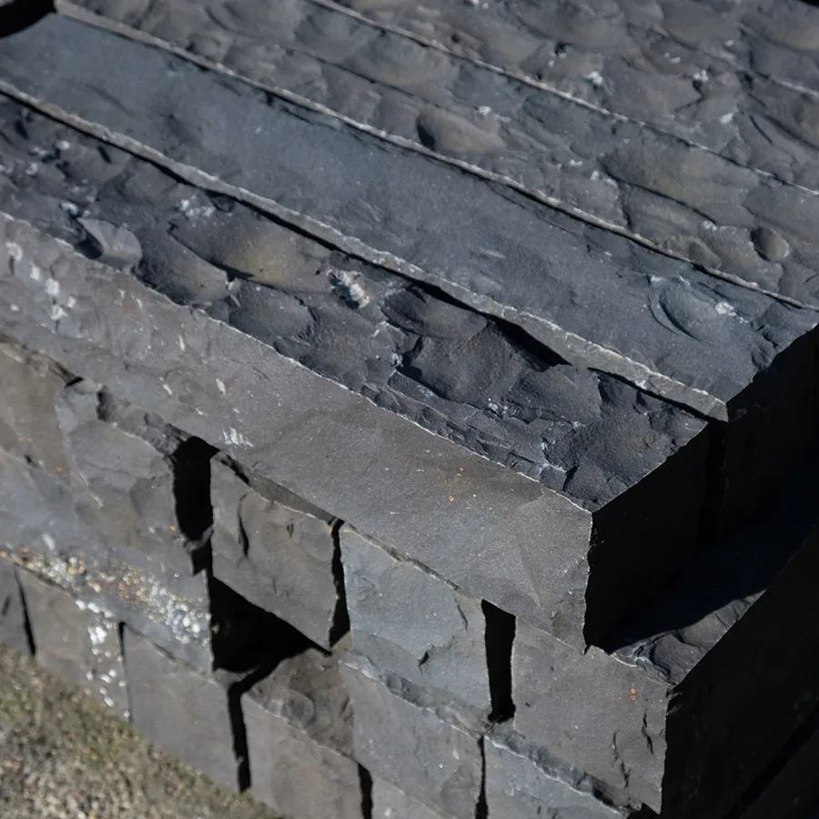 Basalt Palisaden 75cm x 12cm x 12cm 179:4161