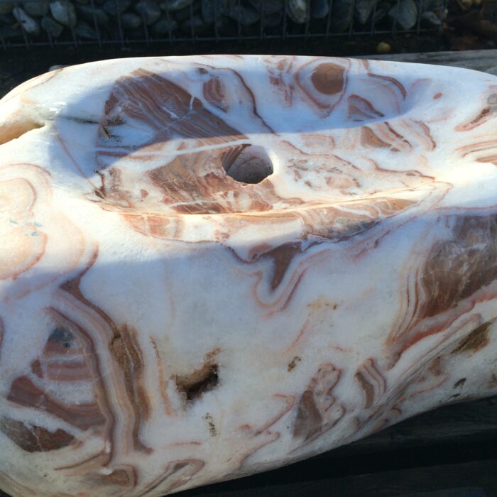 Vogeltränke/Quellstein poliert klein